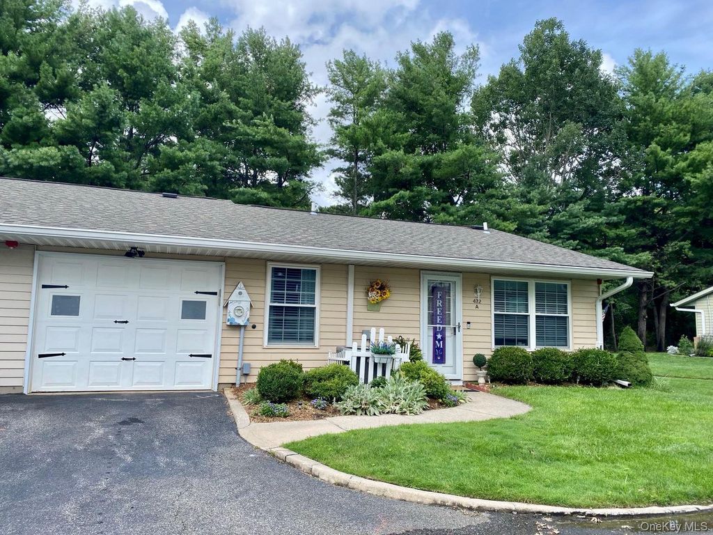 472A Darwen Drive, Ridge, NY 11961