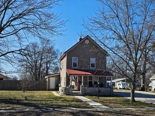 705 N Myrtle Street, Pierce City, MO 65723