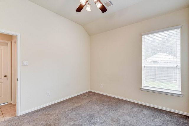 84 Linnwood Drive, Woodbranch, TX 77357