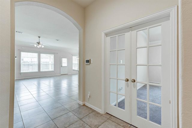 84 Linnwood Drive, Woodbranch, TX 77357