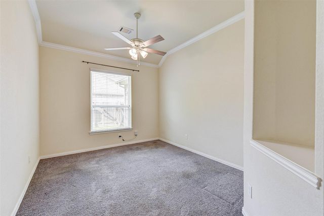 84 Linnwood Drive, Woodbranch, TX 77357