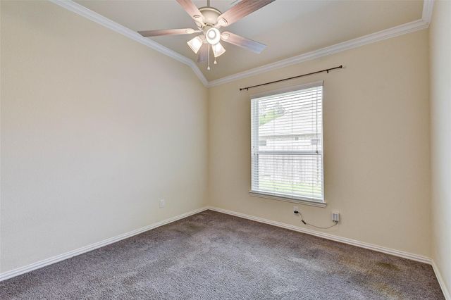 84 Linnwood Drive, Woodbranch, TX 77357