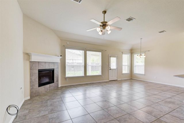 84 Linnwood Drive, Woodbranch, TX 77357