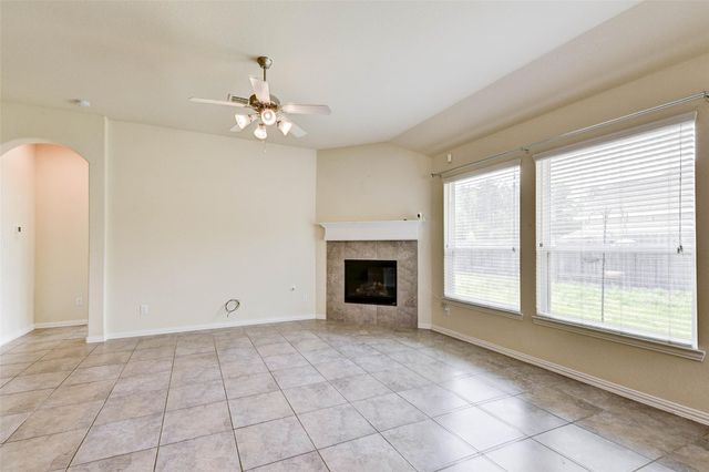 84 Linnwood Drive, Woodbranch, TX 77357