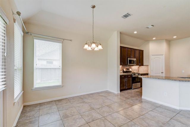 84 Linnwood Drive, Woodbranch, TX 77357