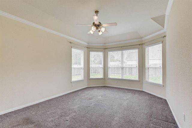 84 Linnwood Drive, Woodbranch, TX 77357