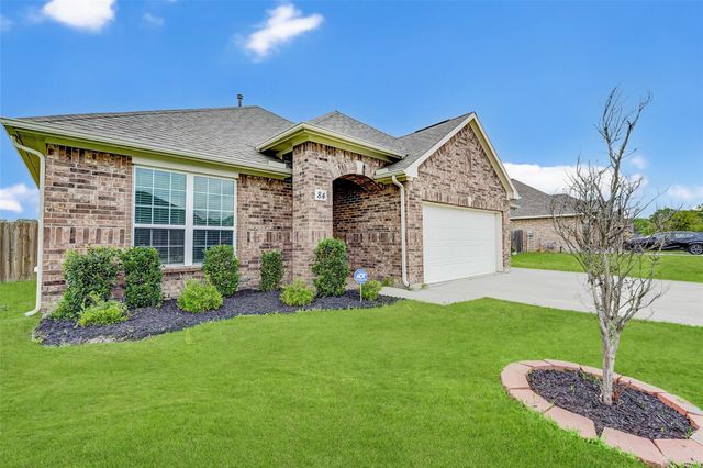 84 Linnwood Drive, Woodbranch, TX 77357