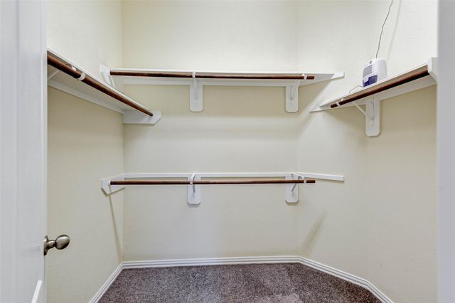 84 Linnwood Drive, Woodbranch, TX 77357