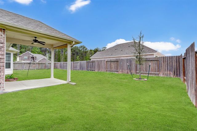 84 Linnwood Drive, Woodbranch, TX 77357