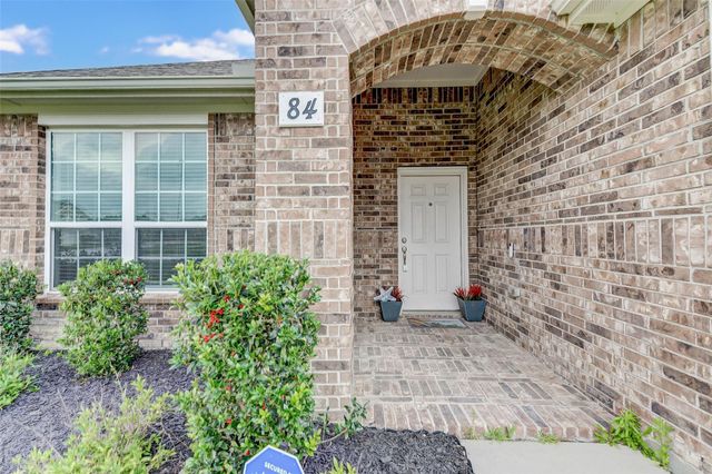 84 Linnwood Drive, Woodbranch, TX 77357