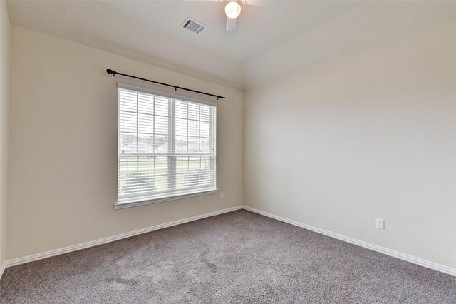 84 Linnwood Drive, Woodbranch, TX 77357