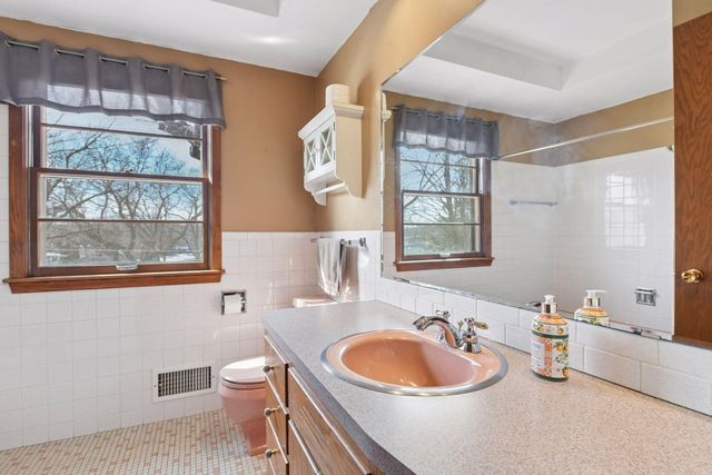 8449 Morris Circle, Bloomington, MN 55437