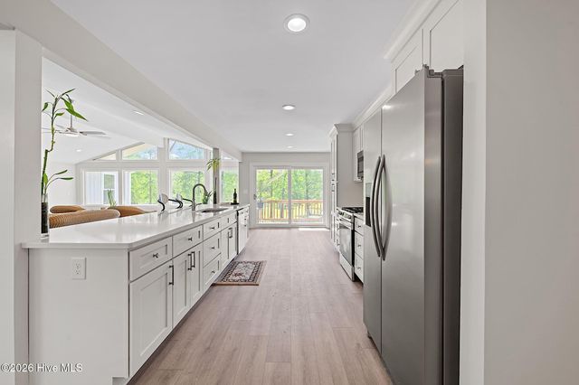 244 Shoreline Drive, New Bern, NC 28562