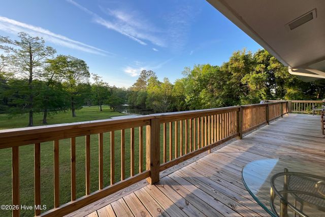 244 Shoreline Drive, New Bern, NC 28562