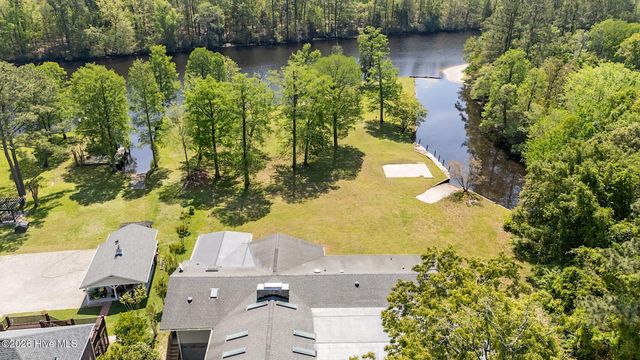 244 Shoreline Drive, New Bern, NC 28562