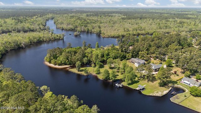 244 Shoreline Drive, New Bern, NC 28562