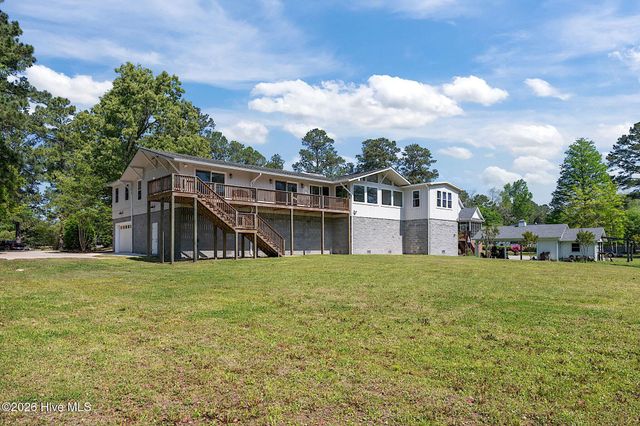 244 Shoreline Drive, New Bern, NC 28562