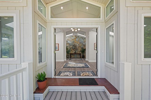 244 Shoreline Drive, New Bern, NC 28562