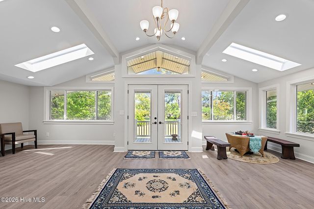 244 Shoreline Drive, New Bern, NC 28562