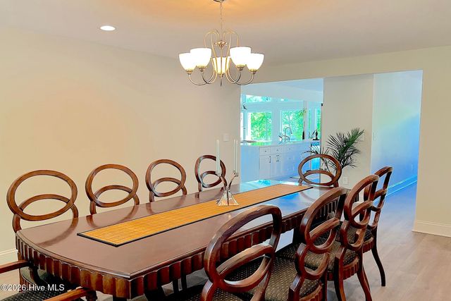 244 Shoreline Drive, New Bern, NC 28562