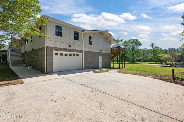 244 Shoreline Drive, New Bern, NC 28562