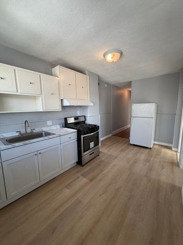 20 Ferry St B, Everett, MA 02149