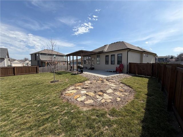 21010 W 225th Street, Spring Hill, KS 66083