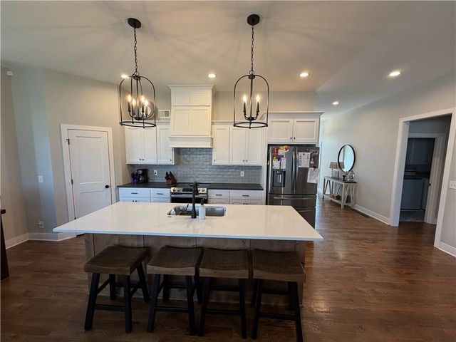 21010 W 225th Street, Spring Hill, KS 66083