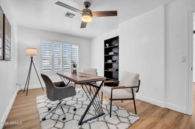 10624 N 38TH Street, Phoenix, AZ 85028