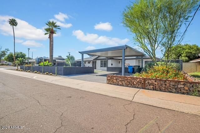 10624 N 38TH Street, Phoenix, AZ 85028