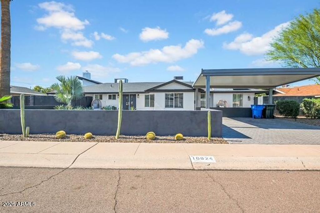 10624 N 38TH Street, Phoenix, AZ 85028