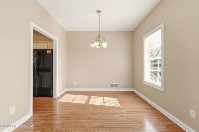 102 Ashton Ct, Bardstown, KY 40004