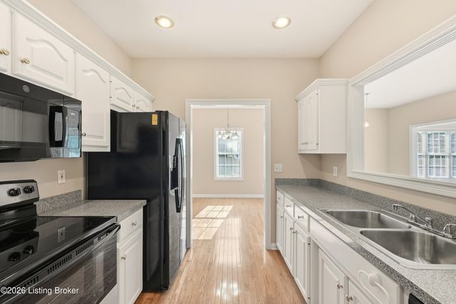 102 Ashton Ct, Bardstown, KY 40004