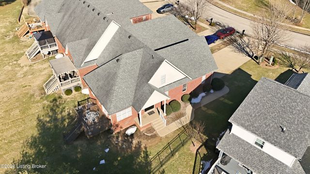 102 Ashton Ct, Bardstown, KY 40004