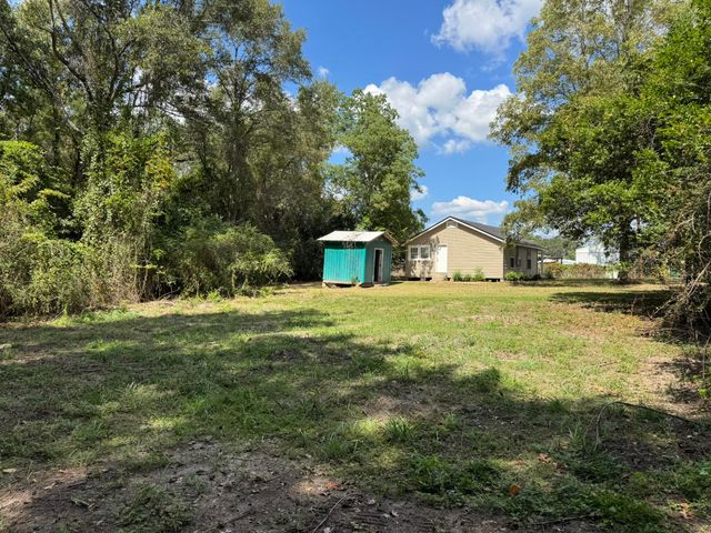 110 Lewis Ave., Petal, MS 39465