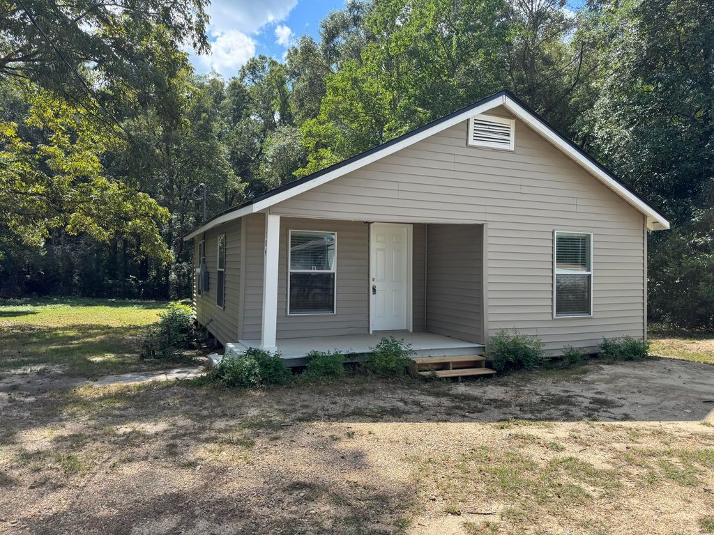 110 Lewis Ave., Petal, MS 39465