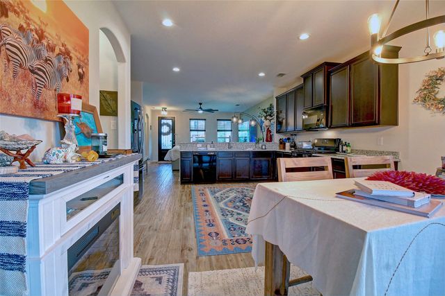 1409 Ellis Lane, Aubrey, TX 76227