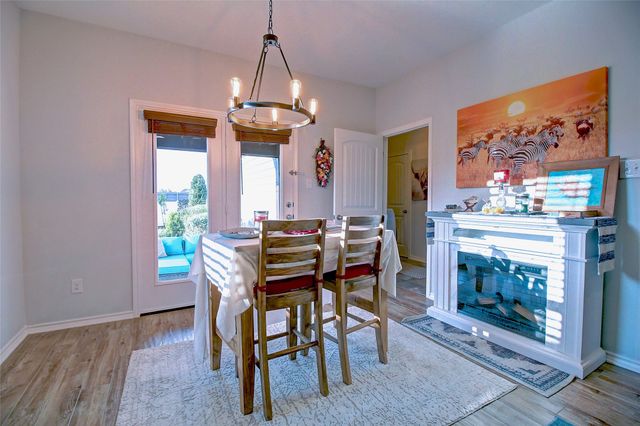 1409 Ellis Lane, Aubrey, TX 76227