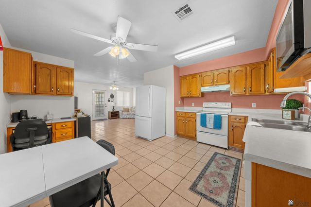 13613 E 52 St, Yuma, AZ 85367