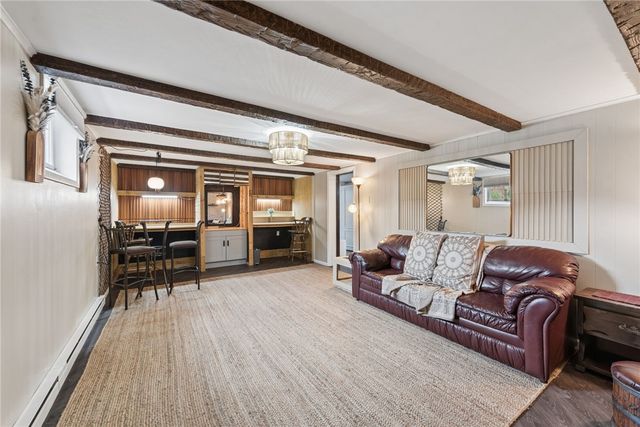 135 Penn Adamsburg Rd, Hempfield Twp, PA 15644