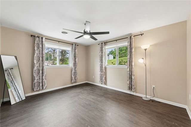 135 Penn Adamsburg Rd, Hempfield Twp, PA 15644