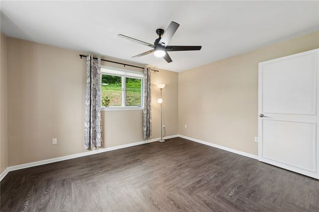 135 Penn Adamsburg Rd, Hempfield Twp, PA 15644