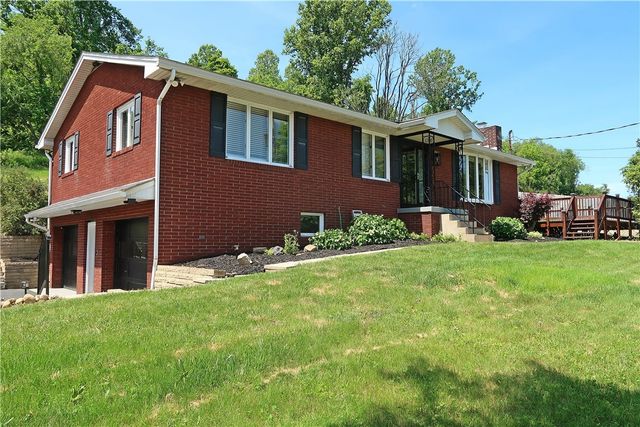 135 Penn Adamsburg Rd, Hempfield Twp, PA 15644