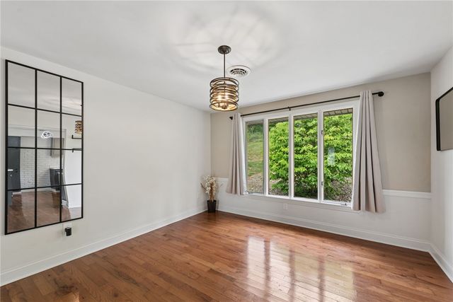 135 Penn Adamsburg Rd, Hempfield Twp, PA 15644