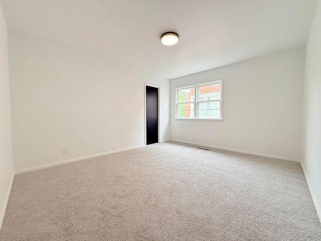 7421 Monroe Avenue, Hammond, IN 46324