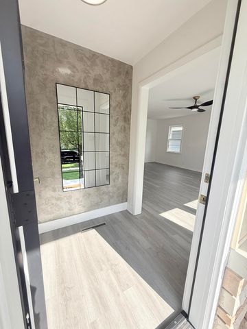 7421 Monroe Avenue, Hammond, IN 46324