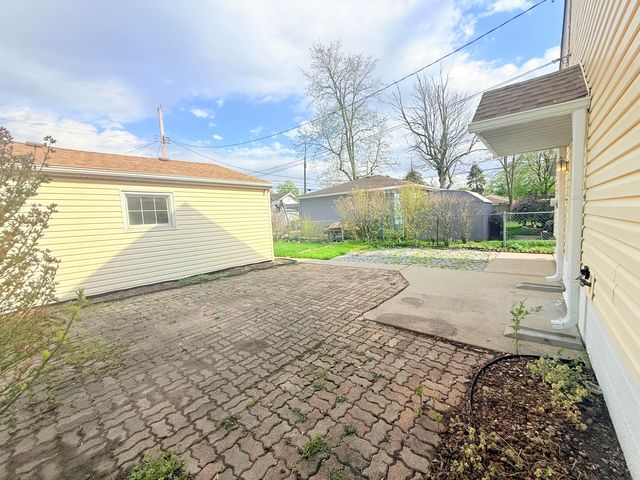 7421 Monroe Avenue, Hammond, IN 46324