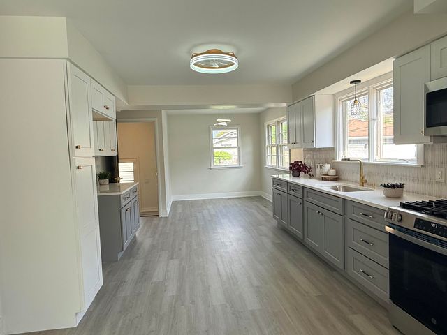 7421 Monroe Avenue, Hammond, IN 46324