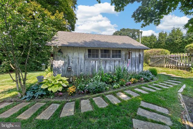 923 W KING RD, Malvern, PA 19355