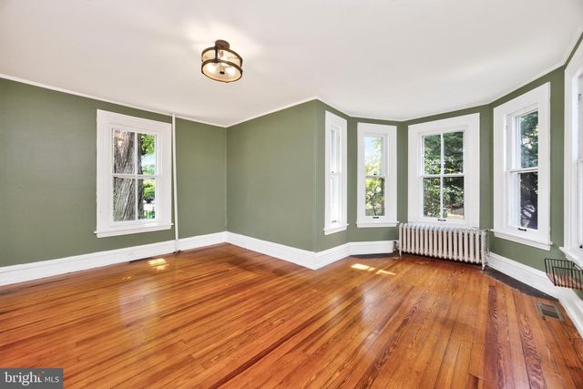 923 W KING RD, Malvern, PA 19355